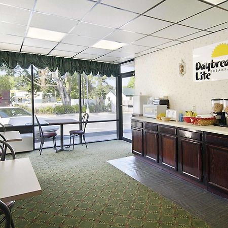 Days Inn Cheraw Ресторант снимка